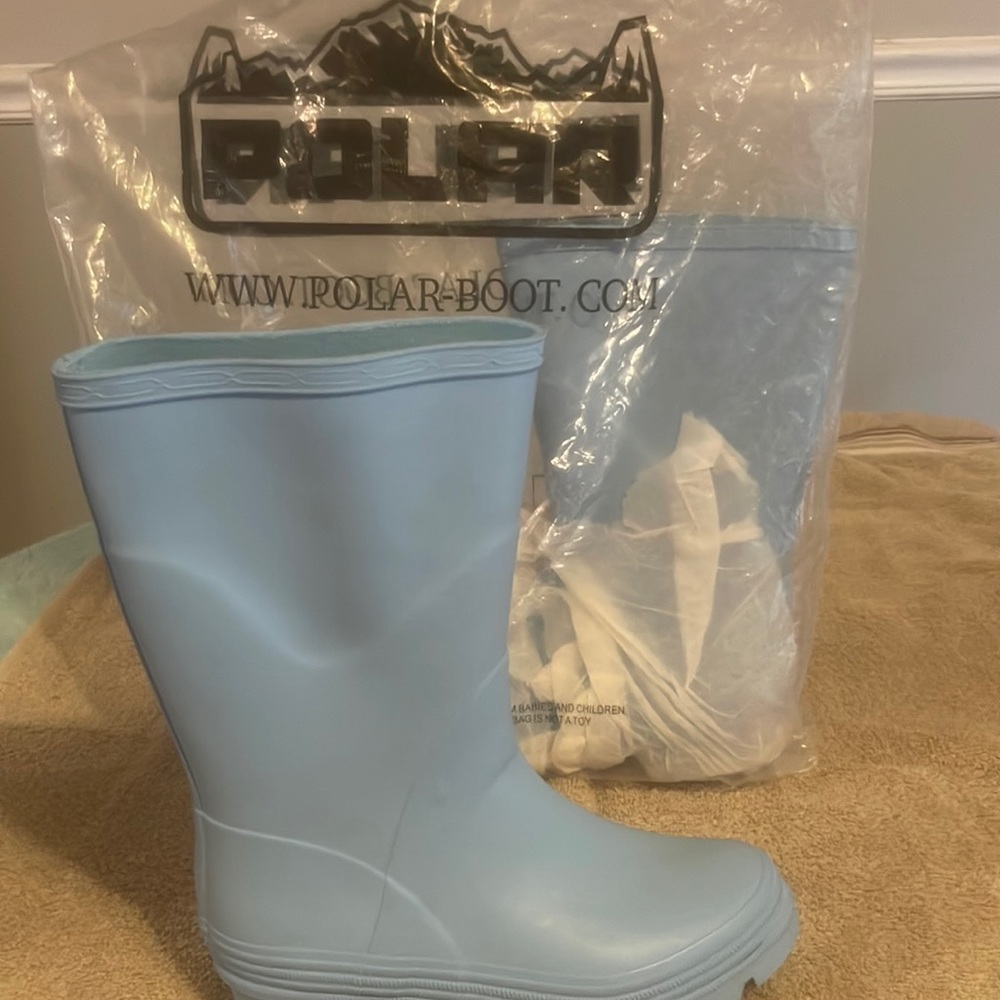 Polar rain boots